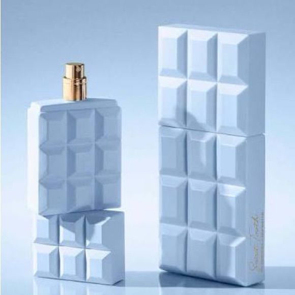 Sabrina Carpenter Me Espresso - Long-lasting Perfume for Women - Sweet Floral Fragrance with notes of Vanilla & Amber - Vegan - Cocoa, Coffee Scent - 2.5 Fl Oz (75 mL)